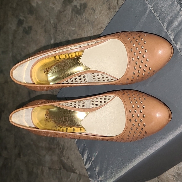 Michael Kors Heels - Picture 3 of 5